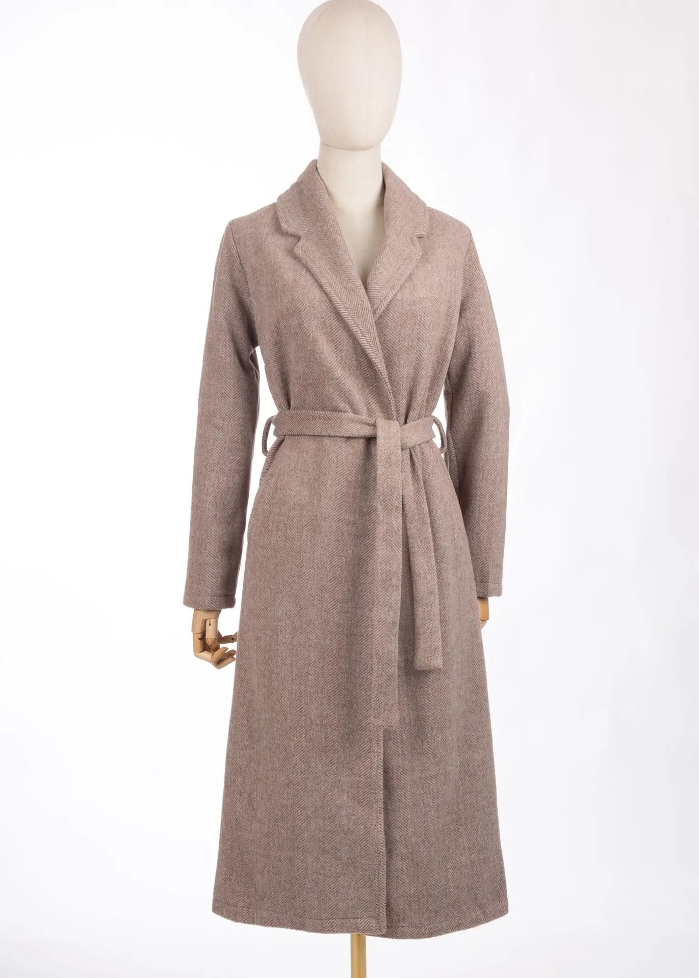 Elegant Belted Long Coat Qultim